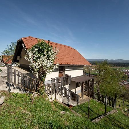 Zidanica Krstinc Straza Exterior foto